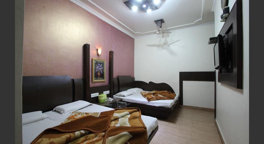 Hotel Yatri International Új-Delhi Kültér fotó
